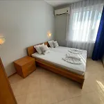 شقة فندقية Sunny Hills - Menada 3*