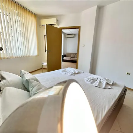 Aparthotel Sunny Hills - Menada 3*